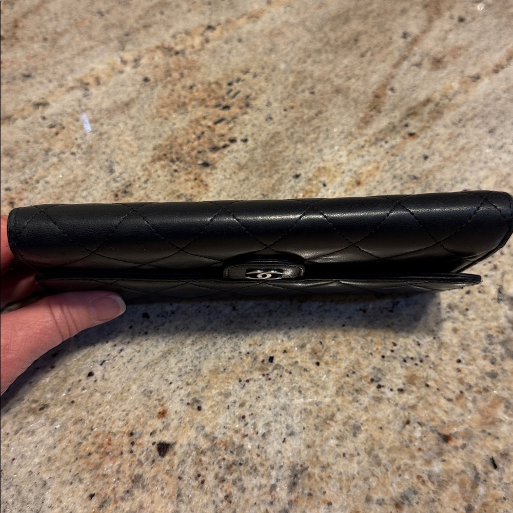 CHANEL Gusset Flap Leather Wallet - Picture 13 of 13